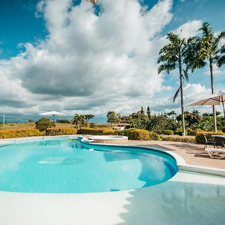 Hotel Arrayanes Del Quindio Montenegro Exteriör bild