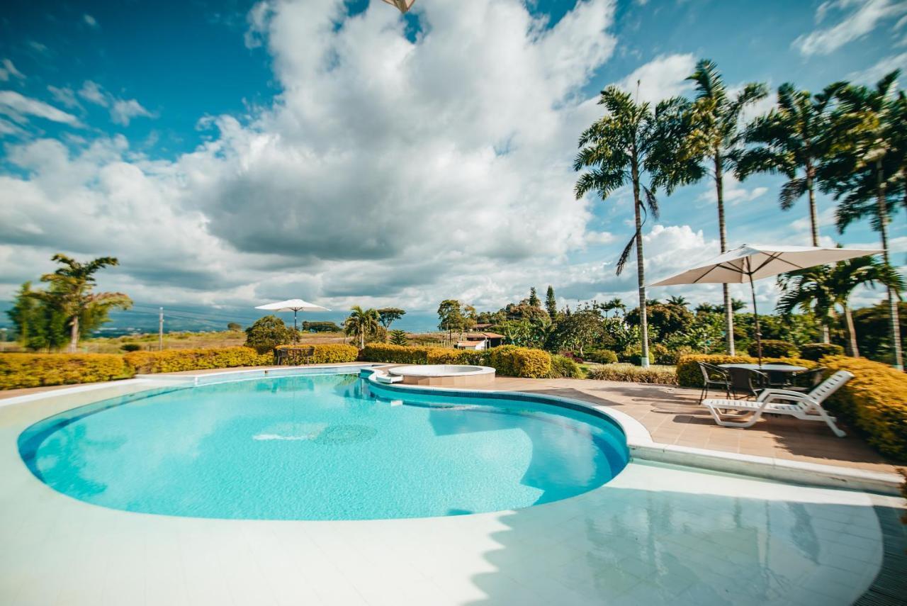 Hotel Arrayanes Del Quindio Montenegro Exteriör bild