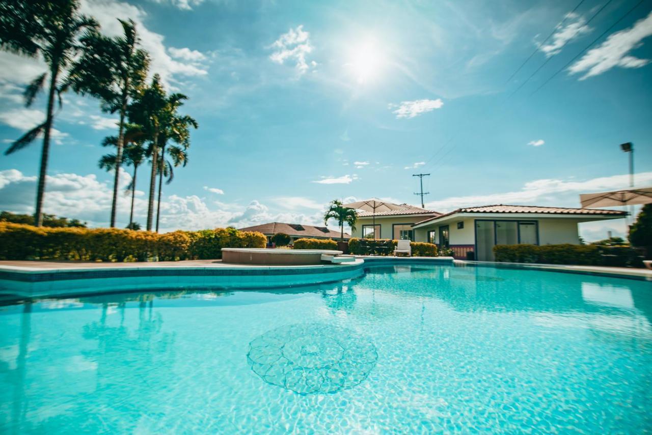 Hotel Arrayanes Del Quindio Montenegro Exteriör bild