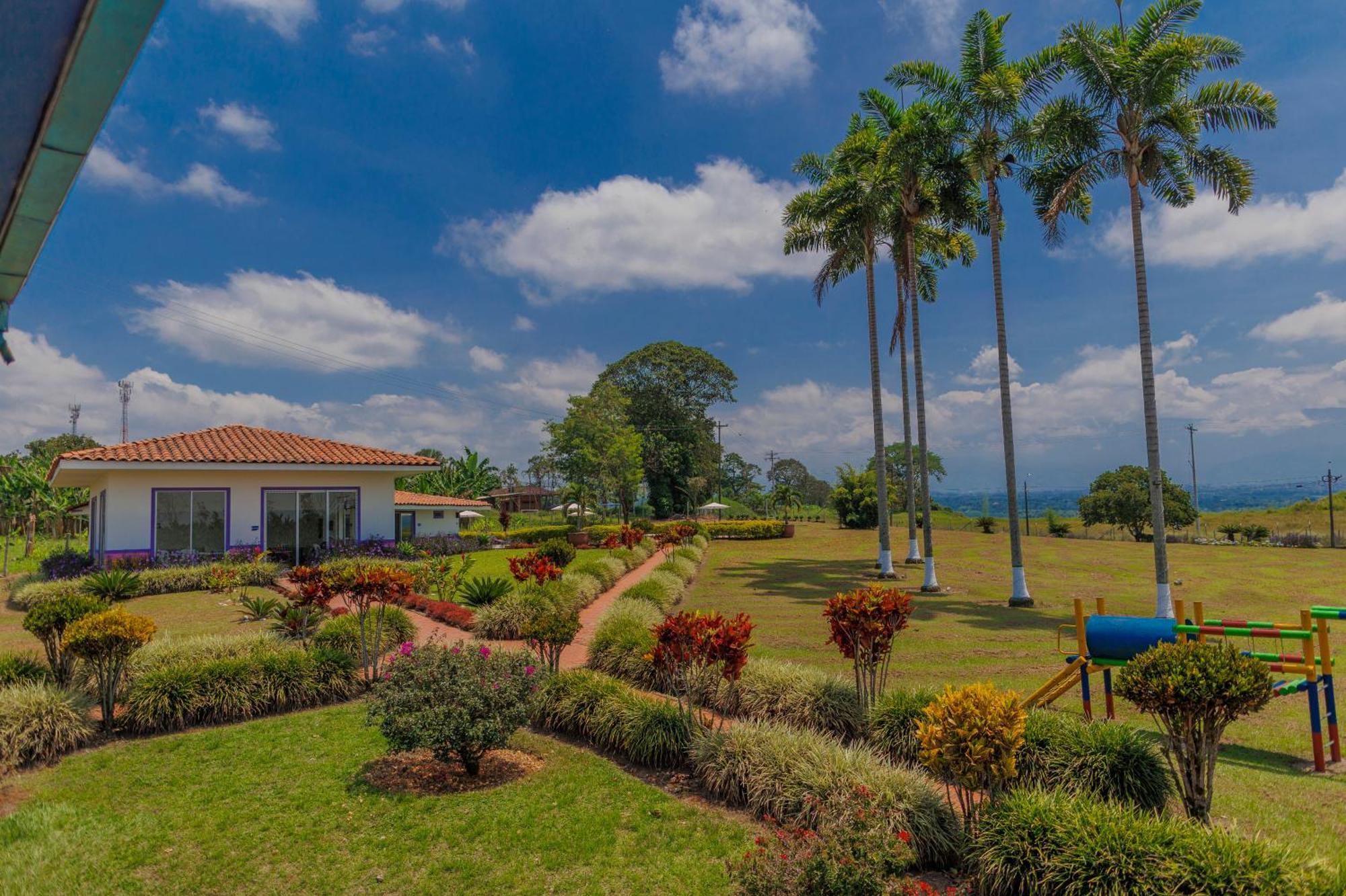 Hotel Arrayanes Del Quindio Montenegro Exteriör bild