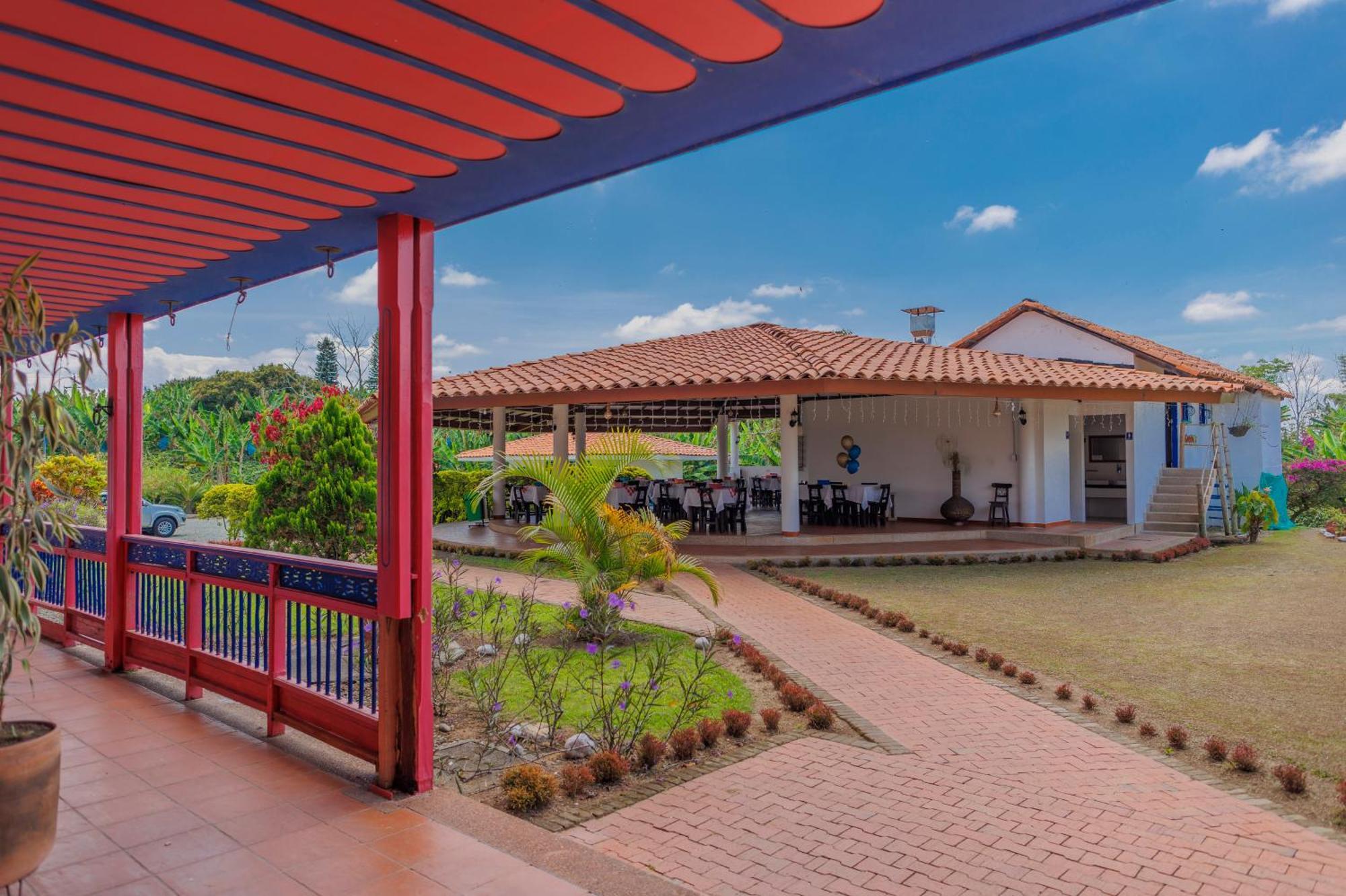 Hotel Arrayanes Del Quindio Montenegro Exteriör bild