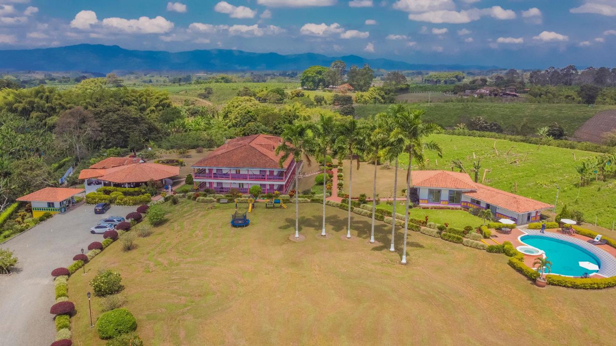 Hotel Arrayanes Del Quindio Montenegro Exteriör bild