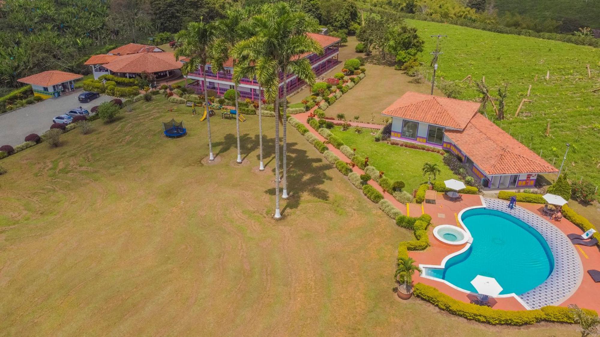 Hotel Arrayanes Del Quindio Montenegro Exteriör bild