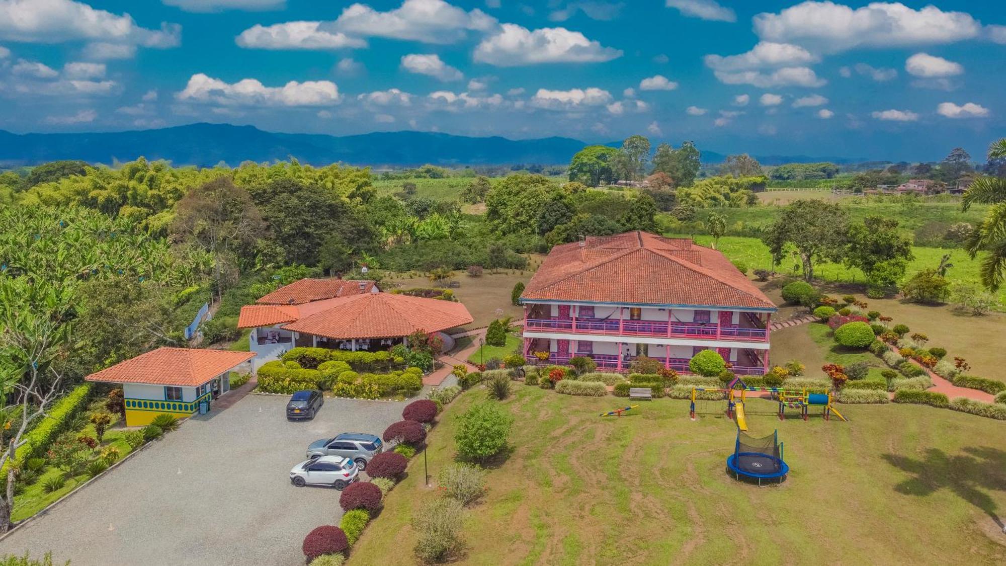 Hotel Arrayanes Del Quindio Montenegro Exteriör bild